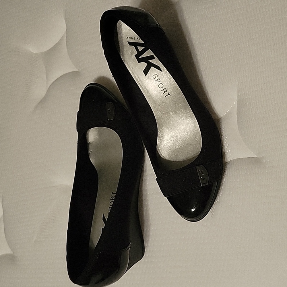Anne Klein sport wedge